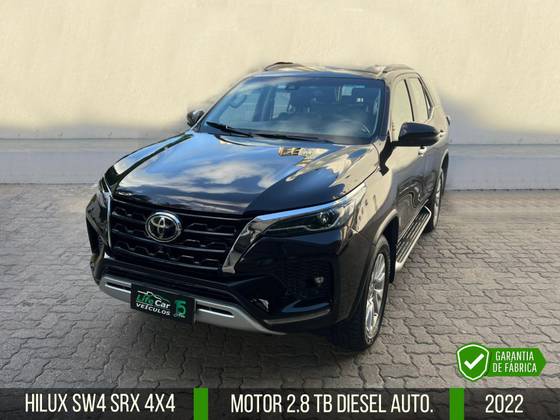 TOYOTA HILUX SW4 2.8 D-4D TURBO DIESEL SRX 7L 4X4 AUTOMÁTICO TOYOTA HILUX SW4 2.8 D-4D TURBO DIESEL SRX 7L 4X4 AUTOMÁTICO